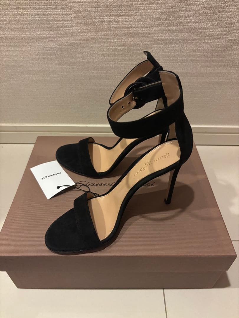 Gianvito Rossi ジャンヴィトロッシ　PORTFINO105