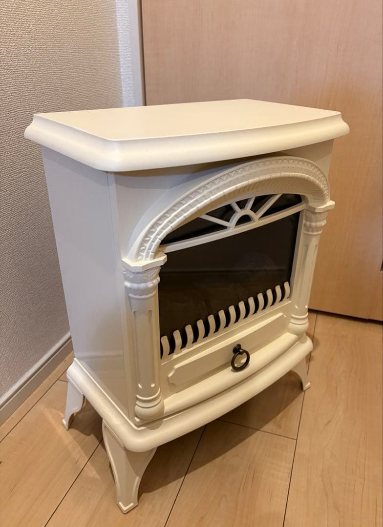 【ほぼ新品】ニトリ 暖炉型ファンヒーター 2023年製