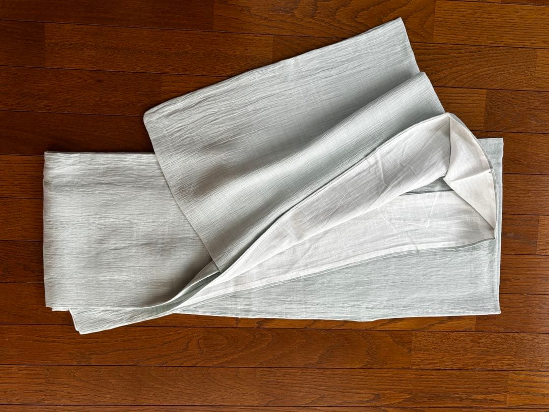 美品‼️薄い緑色のシンプルな麻夏着物　浴衣　くるりブランド