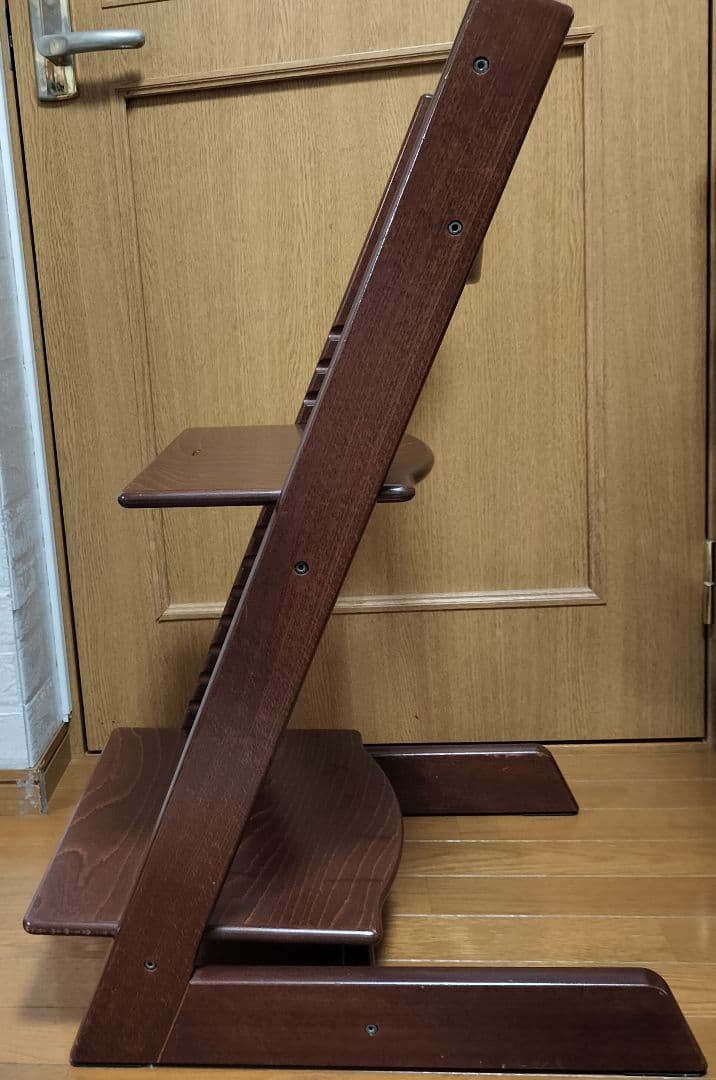 ストッケ　トリップトラップチェアシリアルNO4〜（新型タイプ）