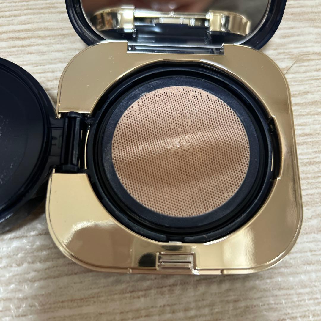 クレドポー　タンクッションエクラ　ナチュレル