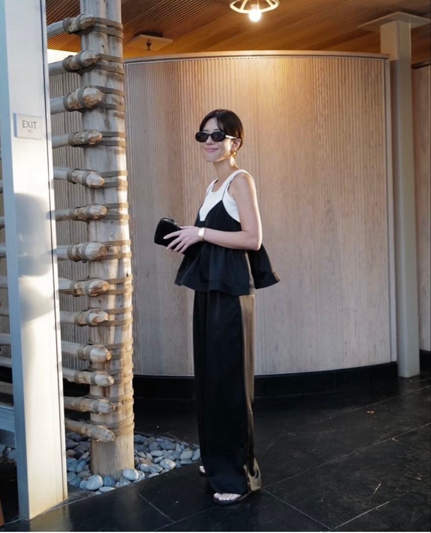 machatt サテンフレアキャミソール