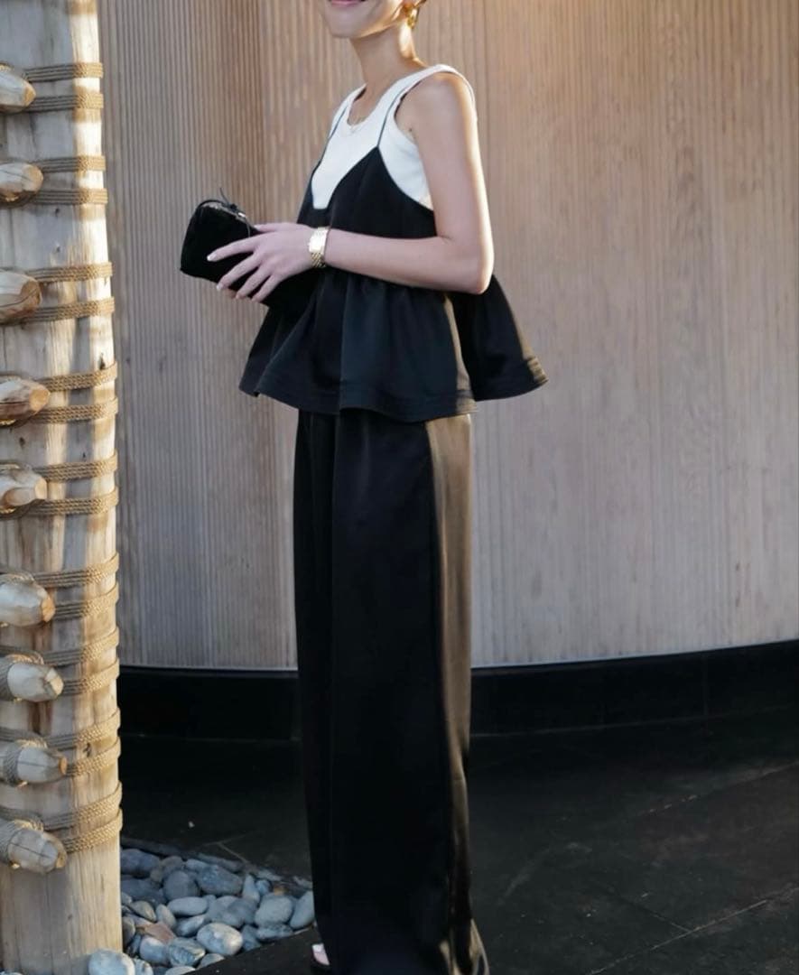 machatt サテンフレアキャミソール