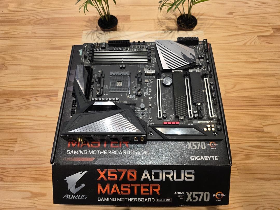 GIGABYTE X570 AORUS MASTER マザーボード