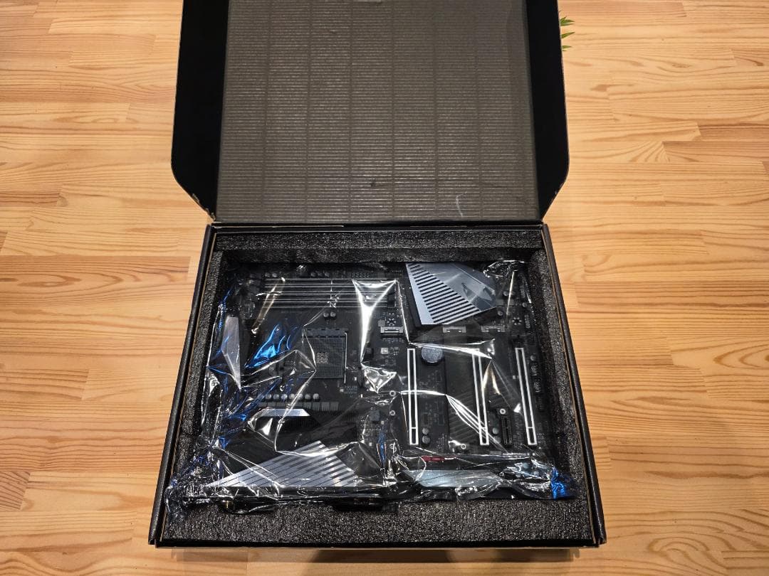 GIGABYTE X570 AORUS MASTER マザーボード