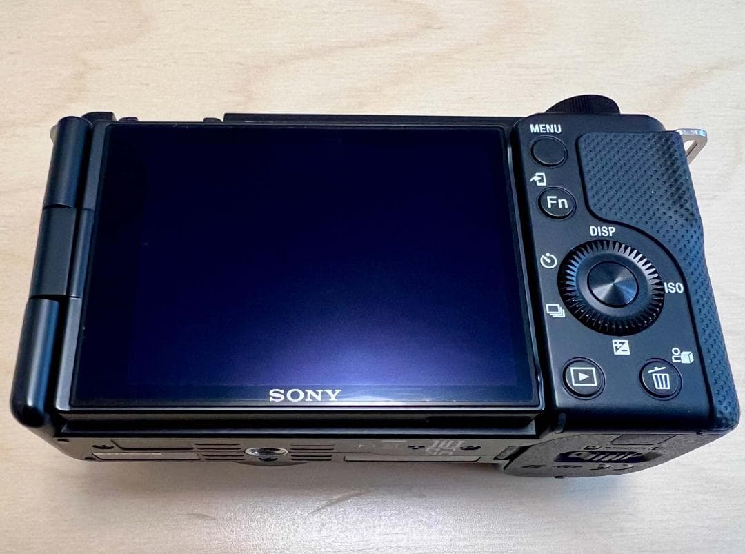 【美品】SONY ZV-E10 VLOGCAM ボディ ＋充電器＋予備バッテリー