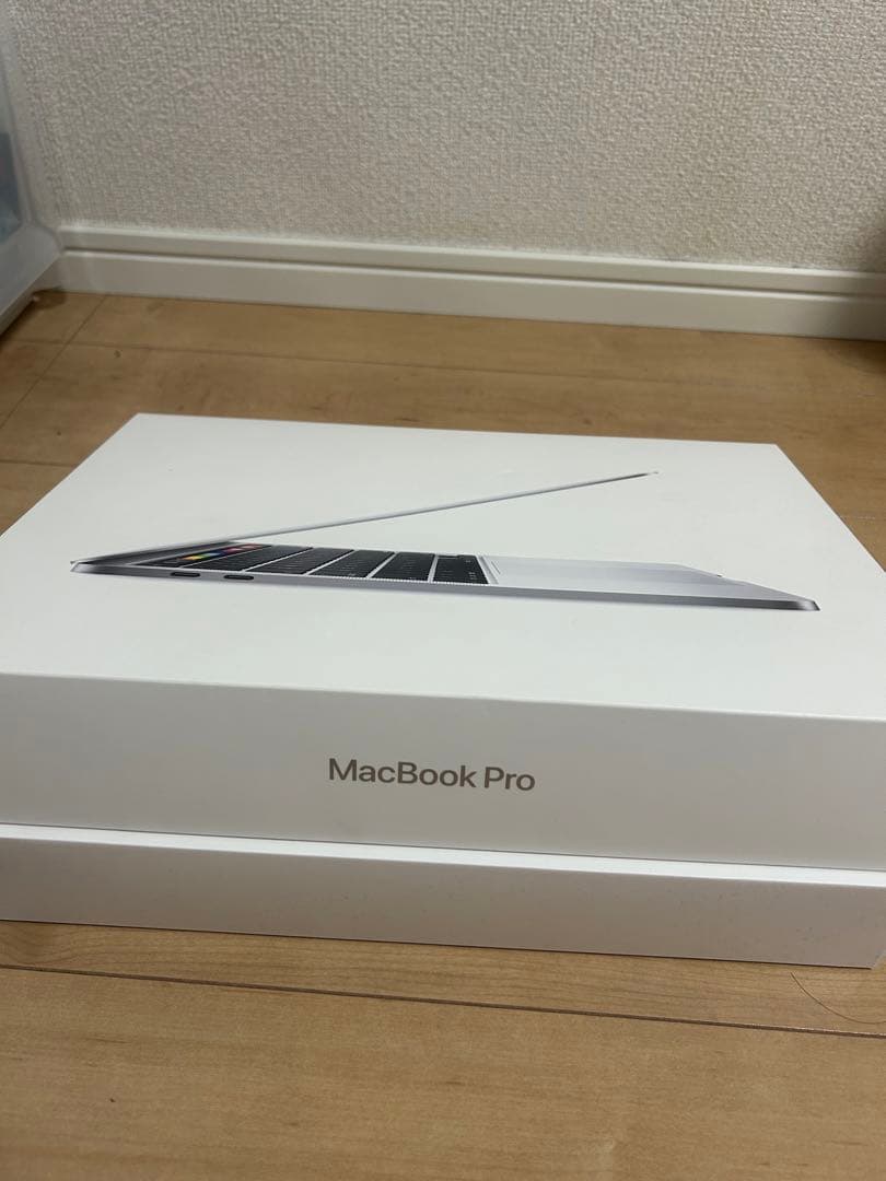 MacBook Pro 2020モデル　256g 13インチ シルバー