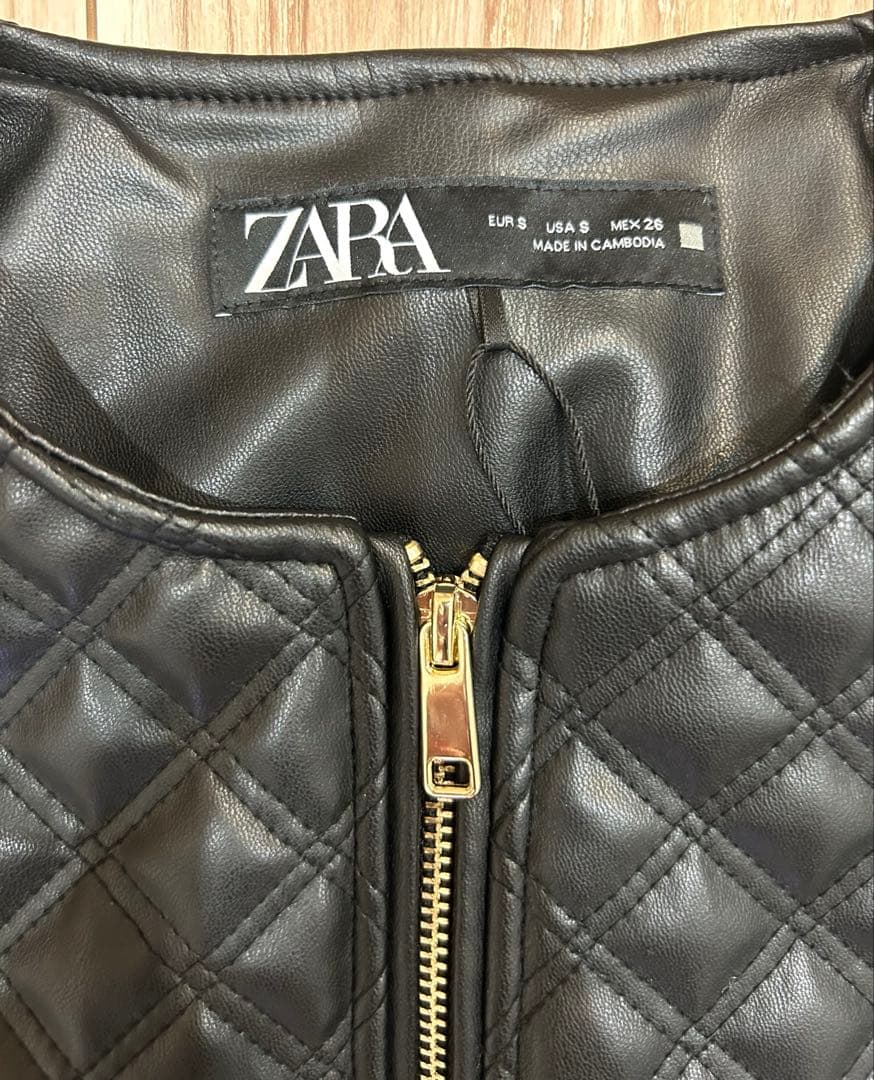 新品未使用　タグ付き　ZARA ショートキルティングフェイクレザージャケット　S
