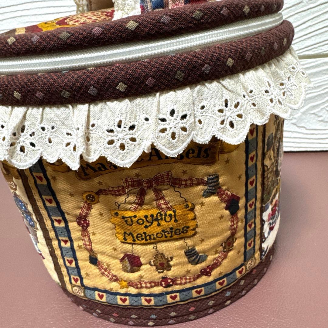 葉月様・マギーエンジェル丸型バニティポーチ