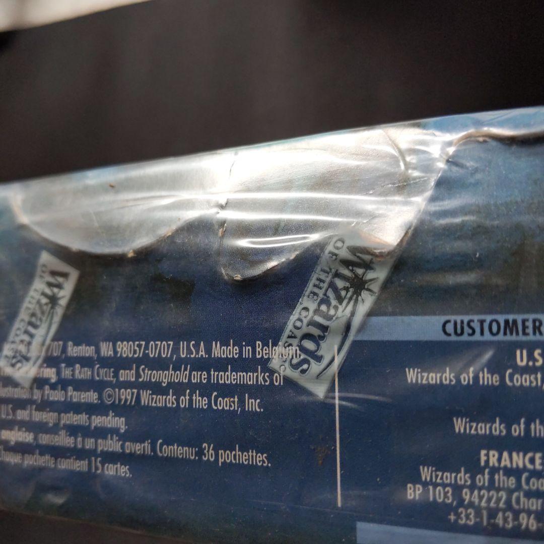 ●ストロングホールド（STRONGHOLD）ブースター　英語 １箱（未開封新品）