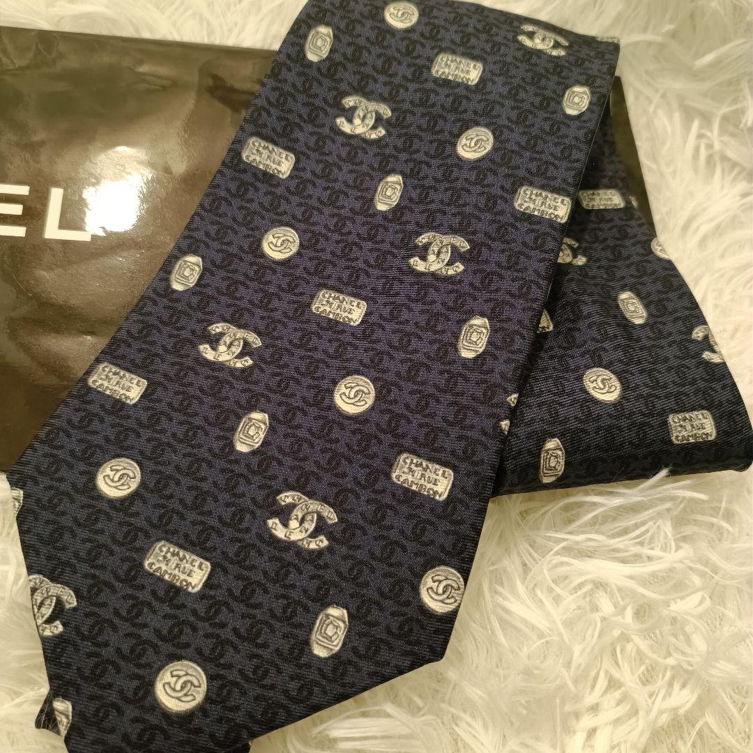 極美品✨️　CHANEL ネイビー　紺 ロゴ ネクタイ　シャネル　シルク
