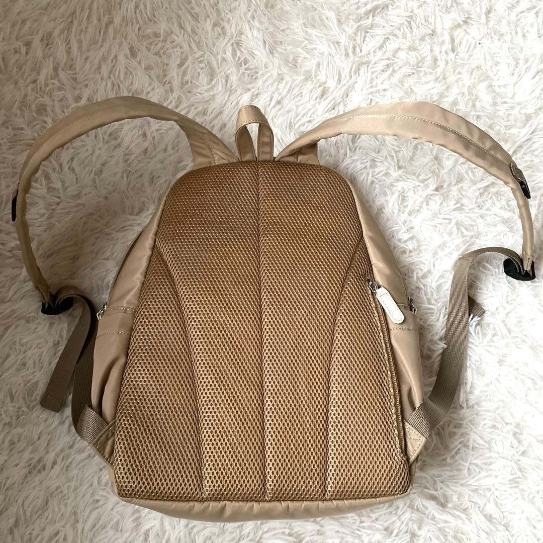 キタムラ レディース リュック・バックパック ベージュ K刺繍 ナイロン 軽い