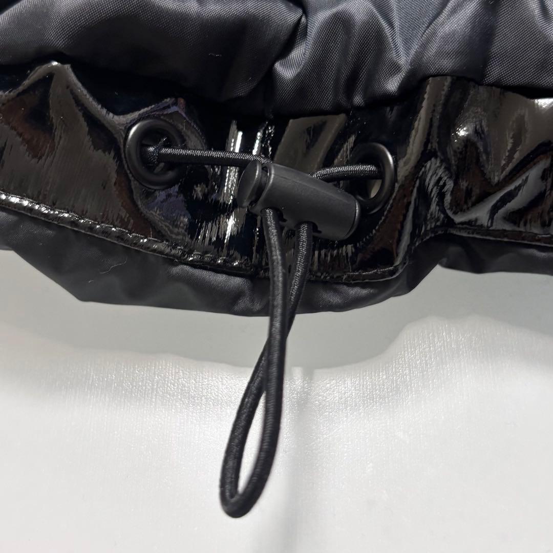 NIKE ダウンジャケット S エナメル テカテカ yvng patra