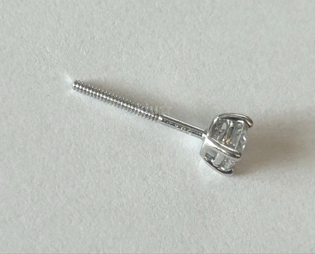 大粒 Tiffany & Co. ソリティア ダイヤモンド スタッド ピアス