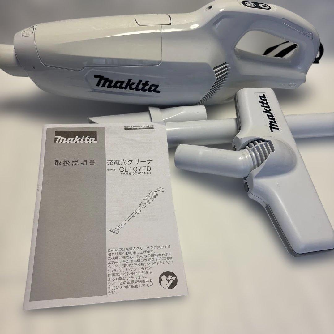 Makita 充電式クリーナ　CL107FD 充電器DC10SA
