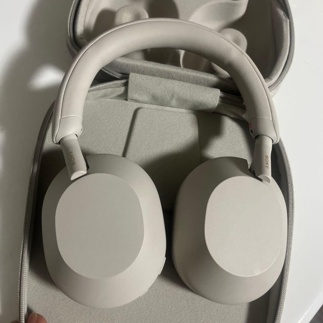 ソニー　WH-1000XM5 sony