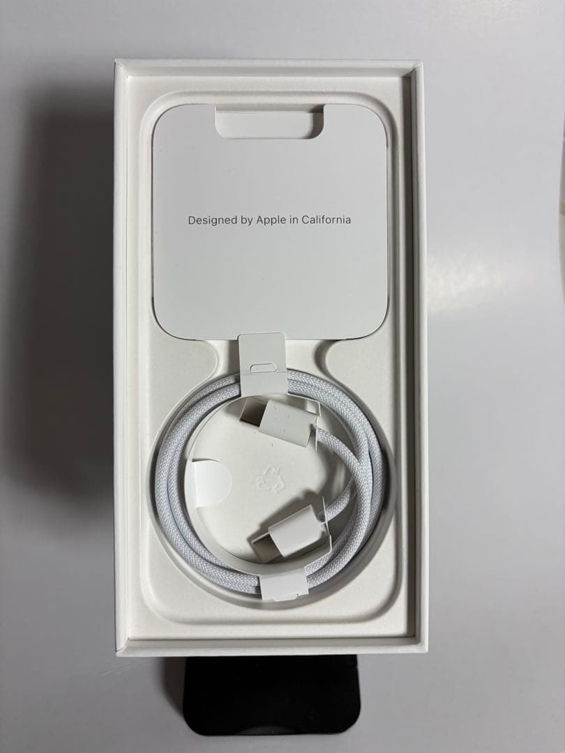 Apple iPhone 15 Pro ホワイト 本体　　SIMフリー　箱付き