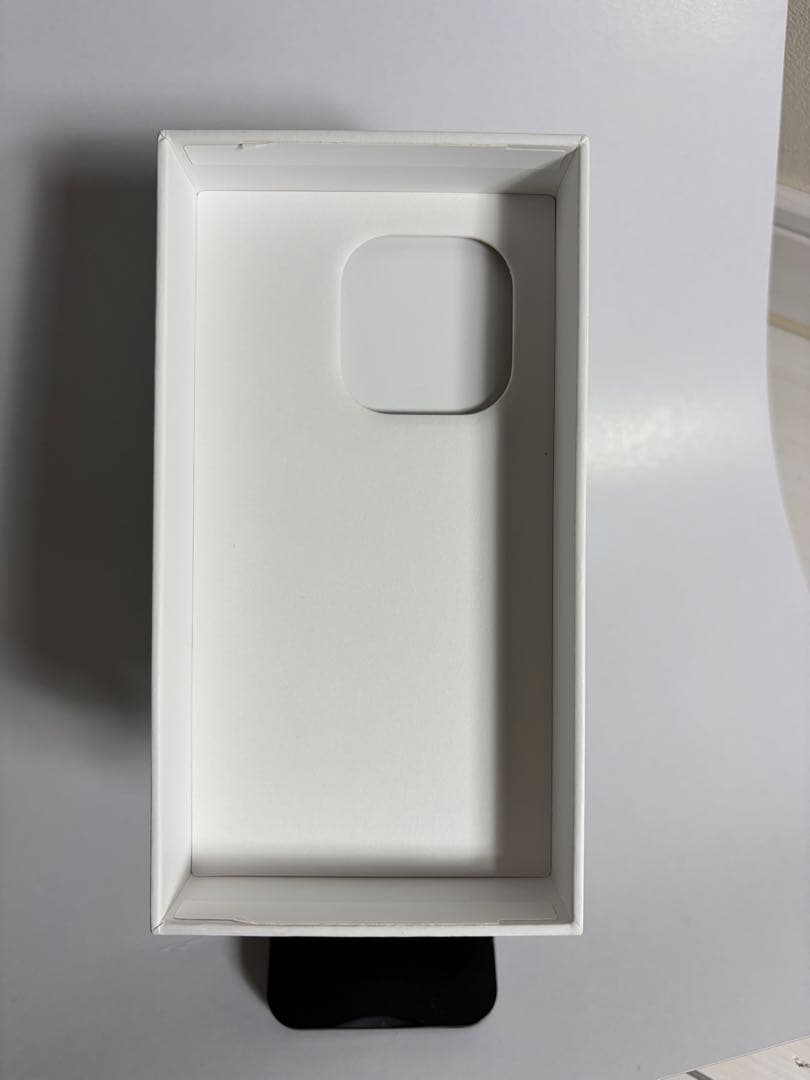 Apple iPhone 15 Pro ホワイト 本体　　SIMフリー　箱付き