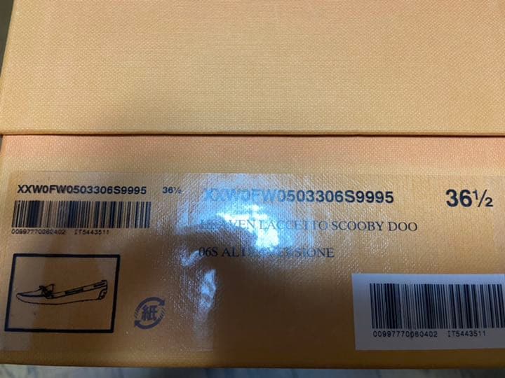 TOD’S 未使用品 ドライビングシューズ