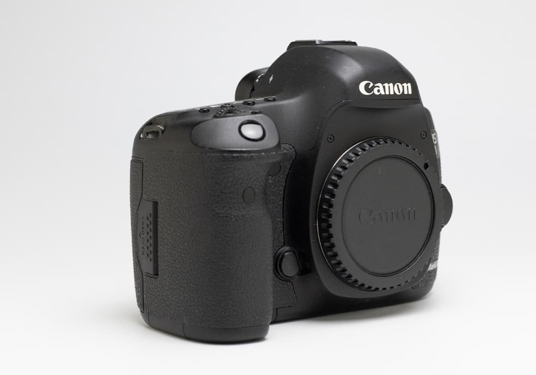 Canon EOS-5D Mark III ボディ ムック本付き！（値引き済み）