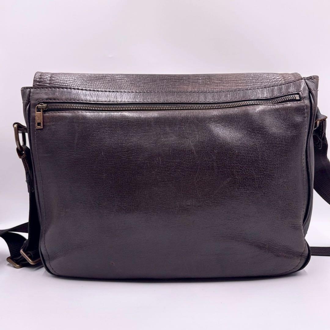 LOUIS VUITTON ルイヴィトン ユタ オマハ メッセンジャーバッグ