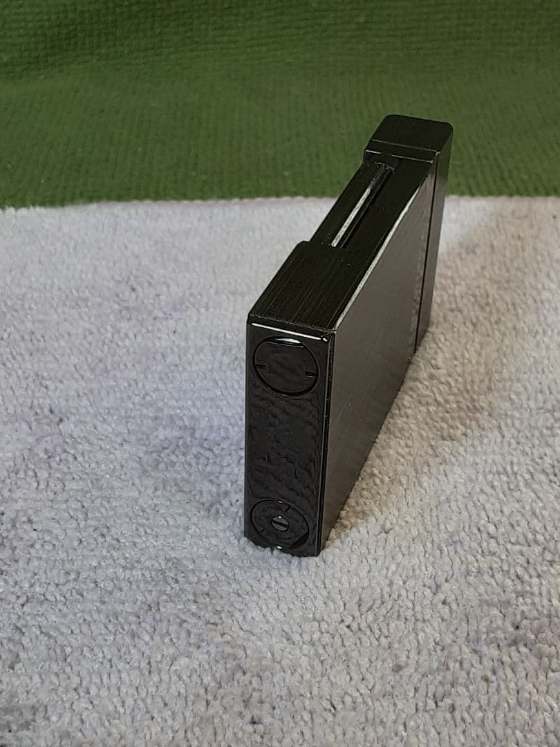 山ちゃん　Chapado en Laton-ヘアライン黒　デュポンの音