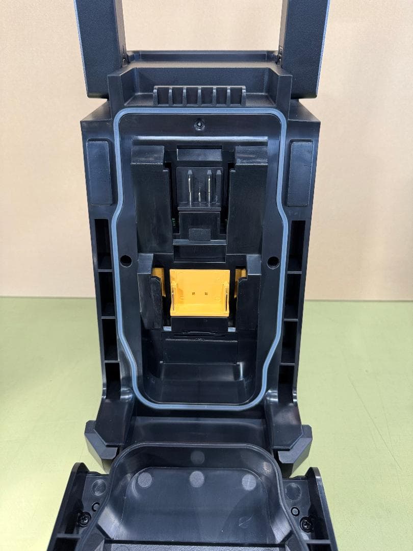 ジャンク品 マキタ 充電式ラジオ MR113