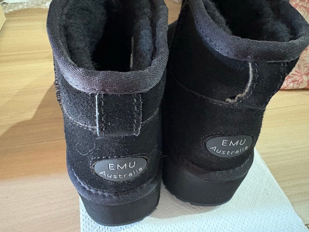 ブラック ムートンブーツ 厚底　EMU