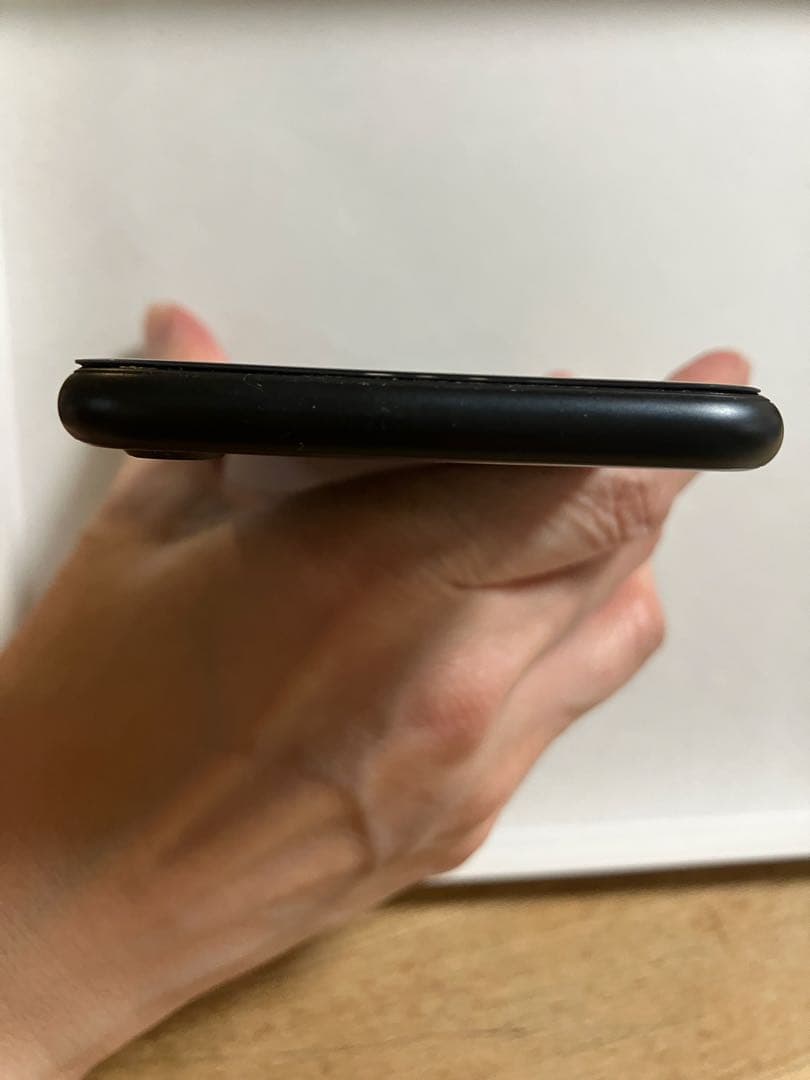 Apple iPhone SE2 64GB ホワイト