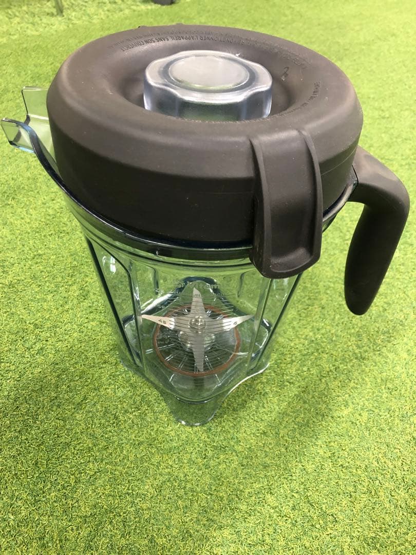 Vitamix 高性能ブレンダー 本体と付属品