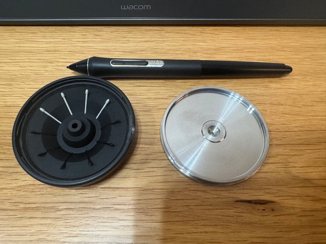 WACOM Cintiq pro 16 DTH-162015.6型液晶ペンタブ