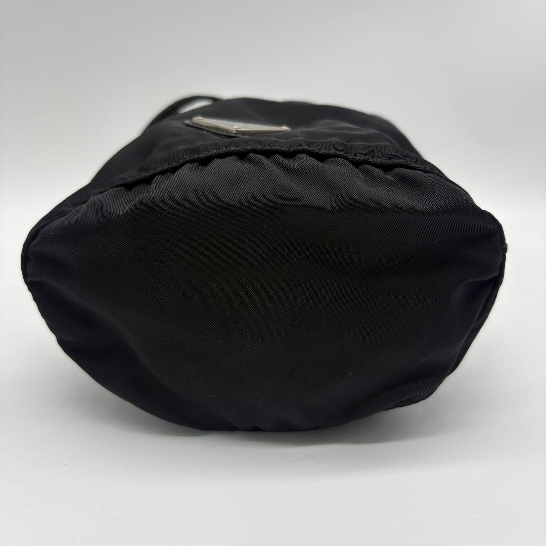 【我儘様】PRADA 巾着ミニポーチ バッグ ナイロン 三角ロゴ ブラック