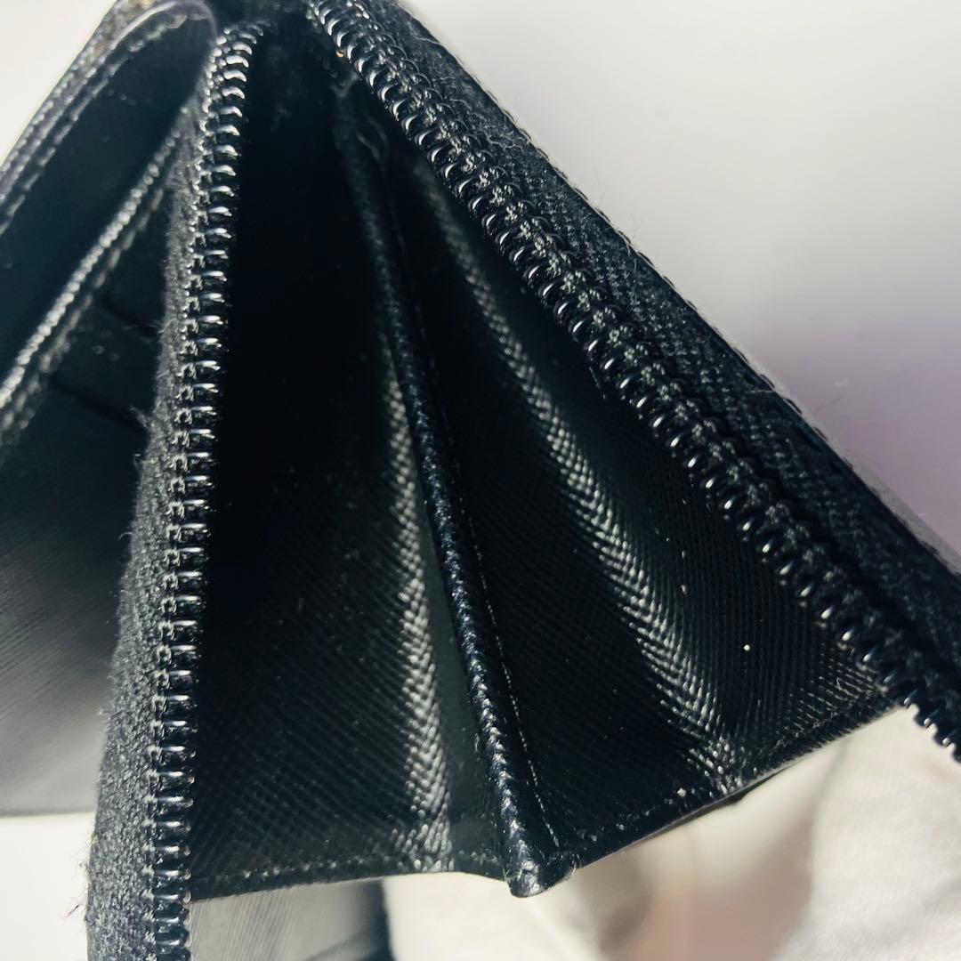 極美品　PRADA 黒 コンパクトウォレット　 サフィアーノレザーシルバー金具