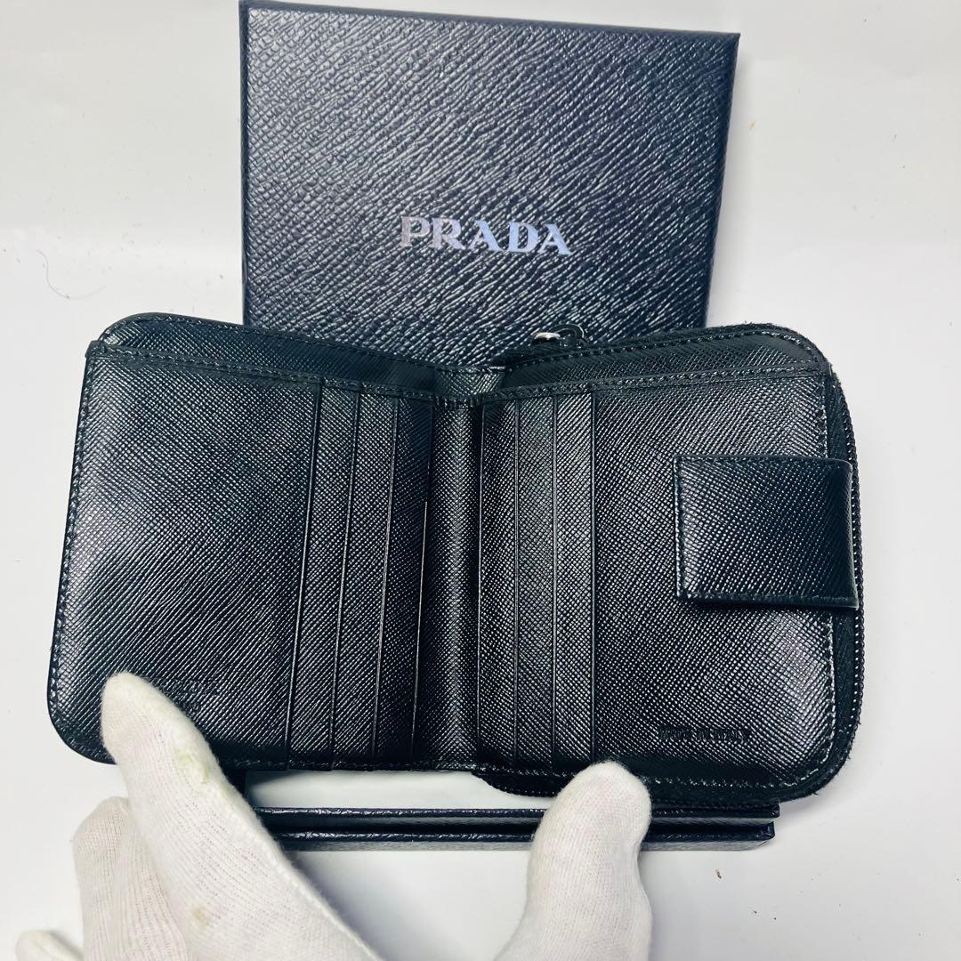 極美品　PRADA 黒 コンパクトウォレット　 サフィアーノレザーシルバー金具
