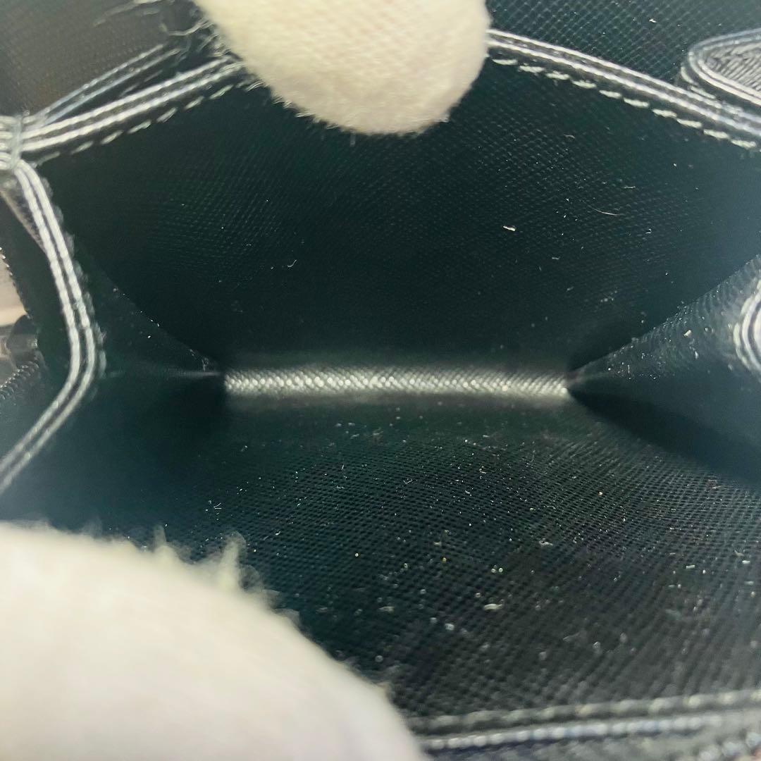 極美品　PRADA 黒 コンパクトウォレット　 サフィアーノレザーシルバー金具