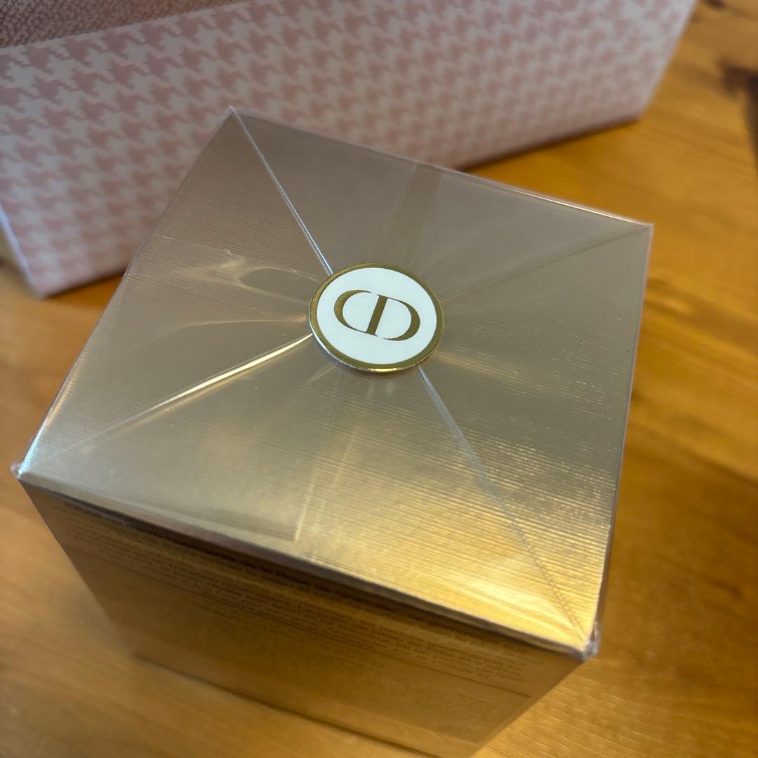 未開封　Dior プレステージ ル ゴマージュ　洗顔料