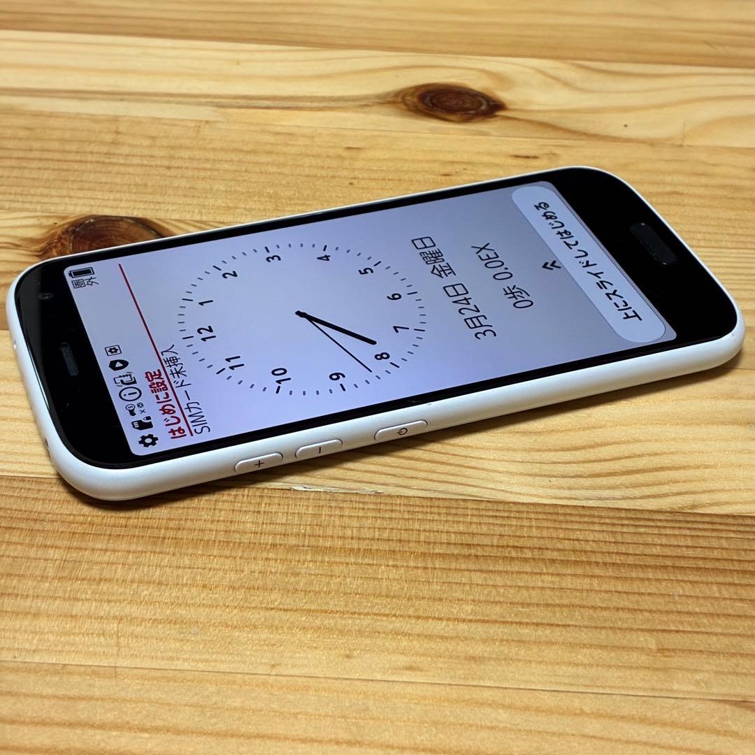yy11550 F-52B らくらくスマートフォン 64GB ホワイト