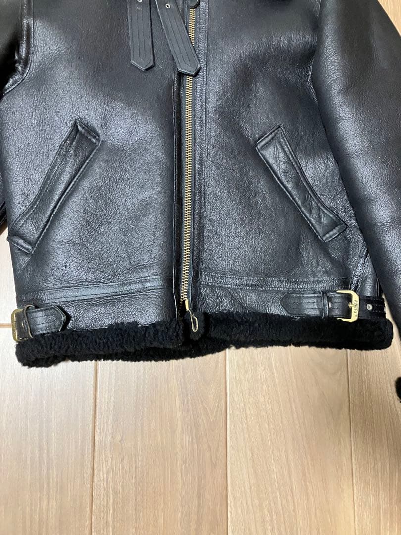 美品　AVIREX　B3 ムートンレザージャケット サイズ38 黒