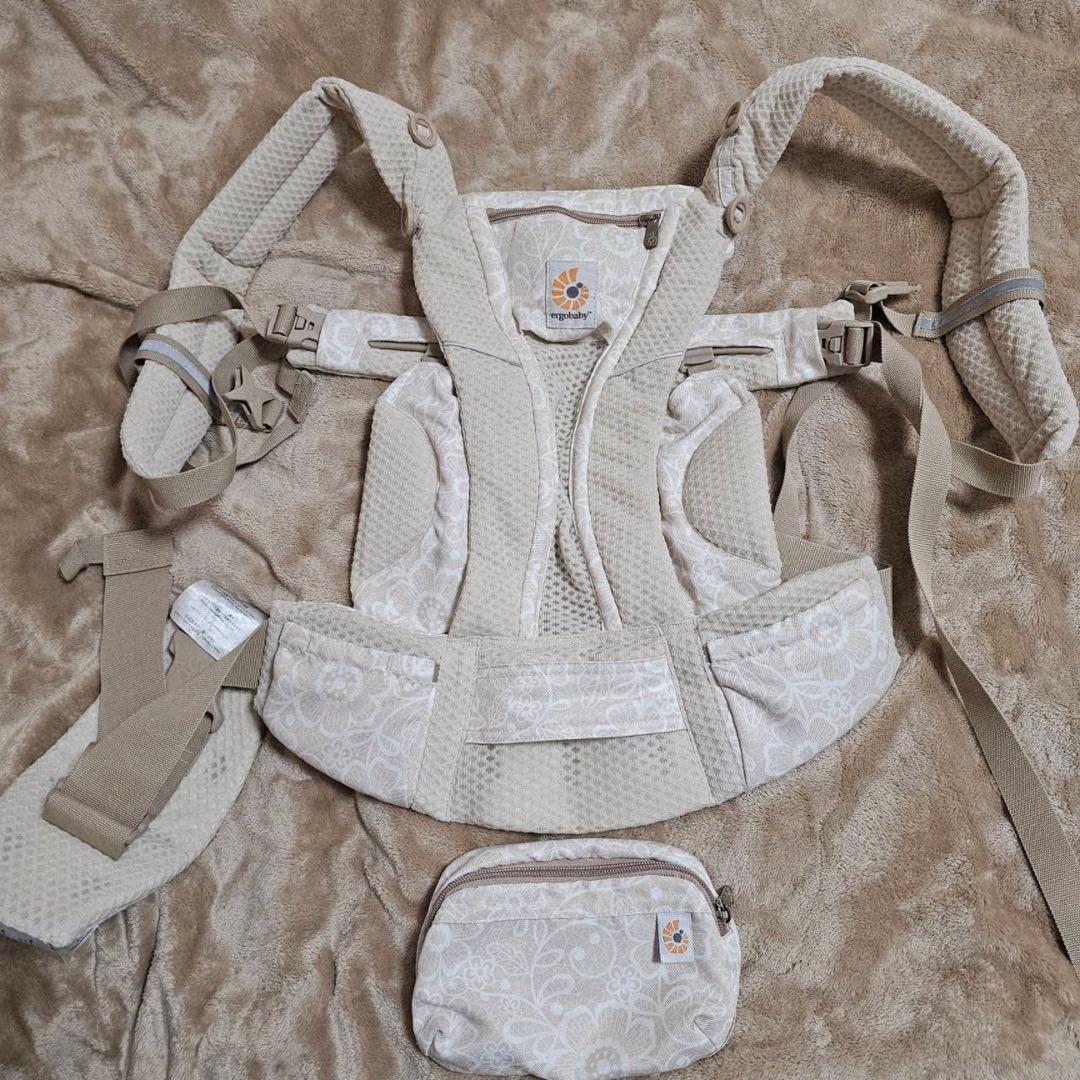 【nyan】エルゴベビーオムニブリーズ　クリームフラワーレース