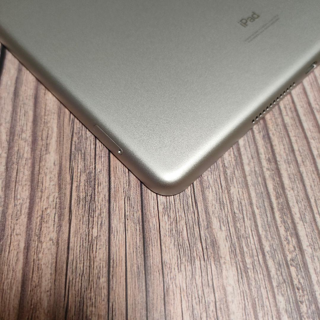 iPad 第9世代 64GB SIMフリー 美品