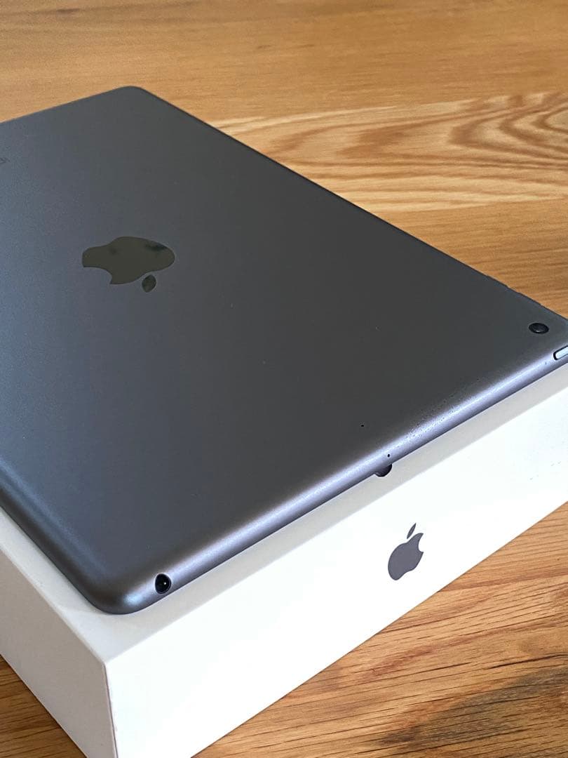 iPad第７世代　32GB wi-fi