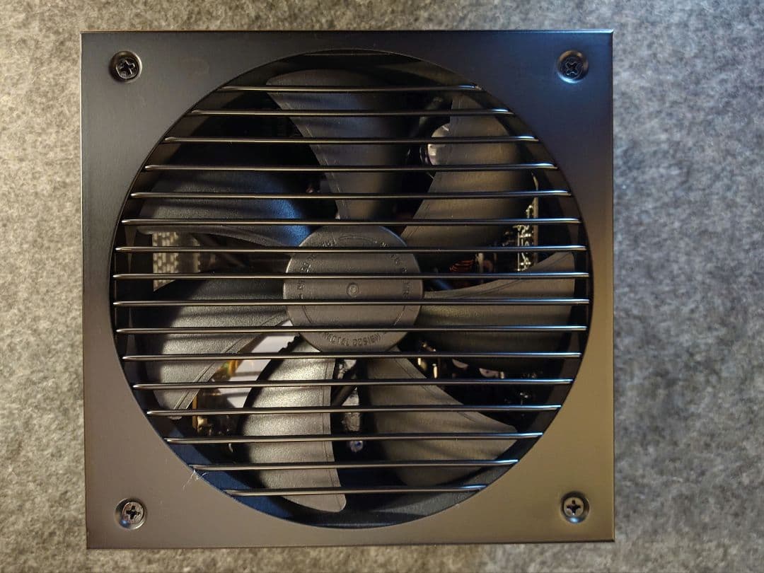 Fractal Ion+ 2 Platinum 860W 電源ユニット