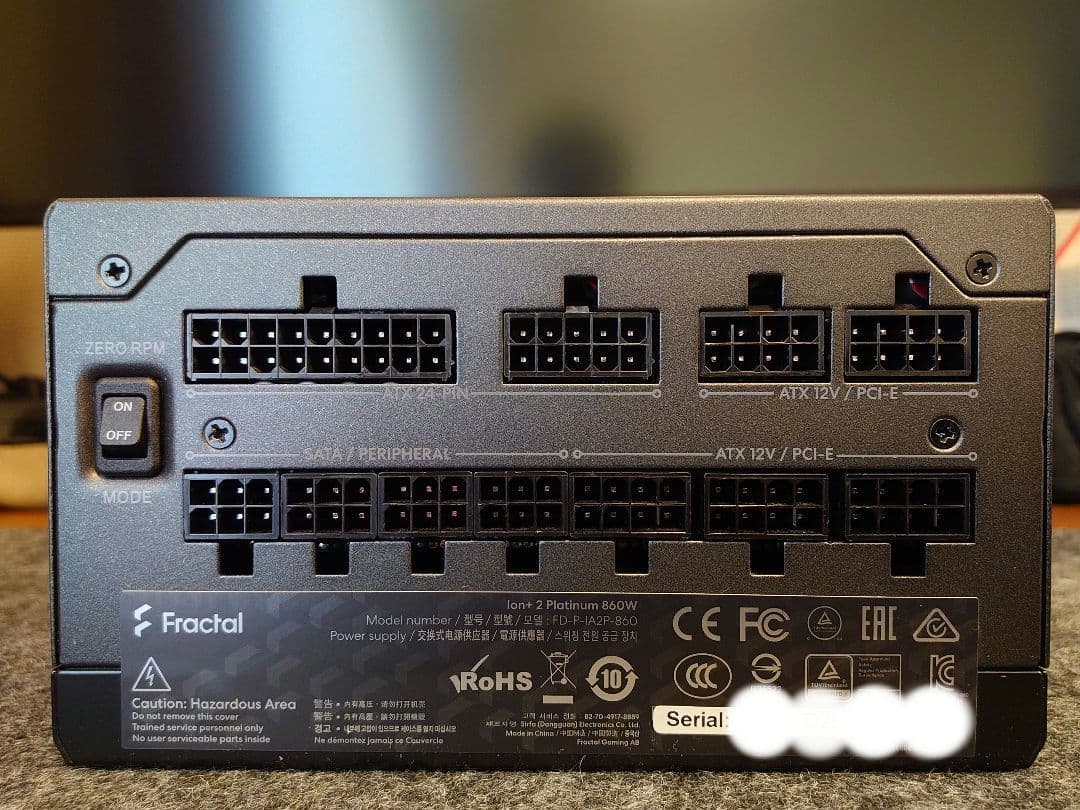 Fractal Ion+ 2 Platinum 860W 電源ユニット