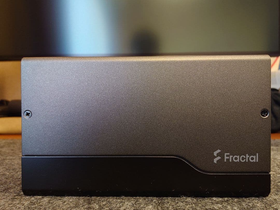 Fractal Ion+ 2 Platinum 860W 電源ユニット