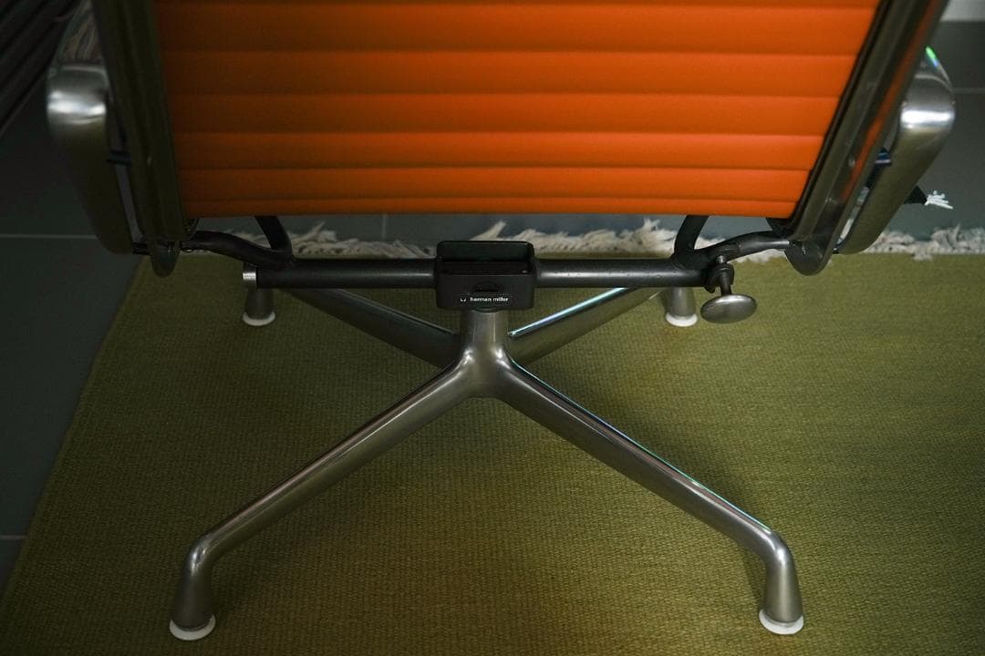 ハーマンミラー アルミナムグループ ラウンジチェア EA322