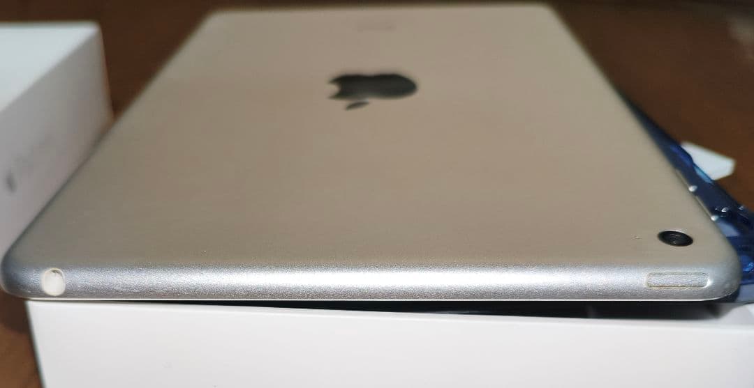 Apple iPad mini 4 Wi-Fiモデル 128GB シルバー