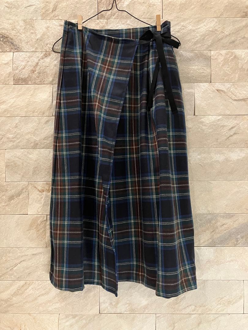 ネストローブnestRobeウールタータンチェックラップライクスカート　ネイビー