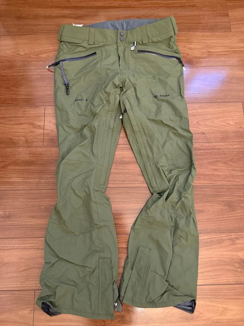 【shiitake 様】VOLCOM 迷彩 GORE-TEX スノーボードウェア