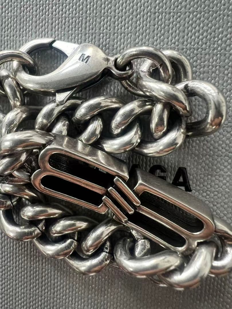 バレンシアガ BALENCIAGA シルバーチェーンブレスレット 新品同様