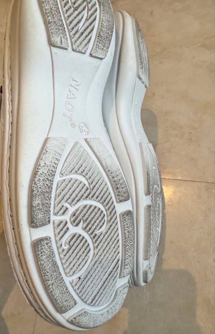 まりも　NAOT IRIS White 38 サボ　アイリス